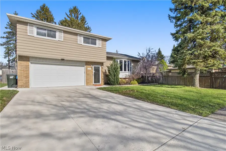 6911 Lantern Lane, Parma Heights, OH 44130 - #2