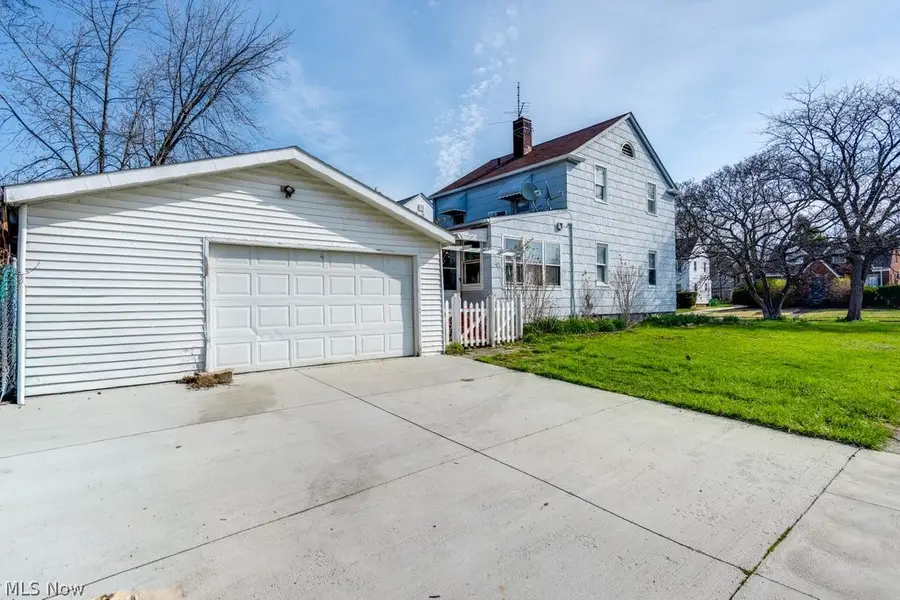 860 E 232nd Street, Euclid, OH 44123 - #3