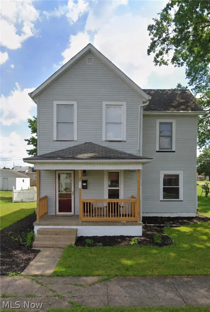 945 Prospect Nw Street, New Philadelphia, OH 44663 - #1