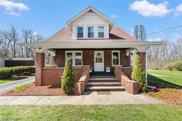 8009 Waynesburg Se Drive, Waynesburg, OH 44688