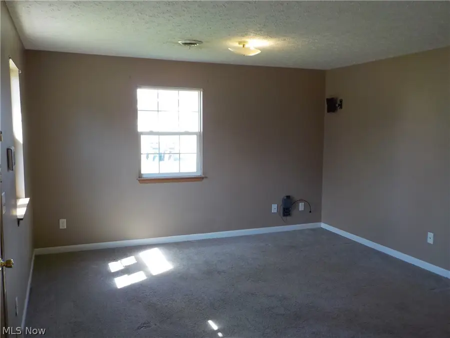 5027 Clifton Avenue, Lorain, OH 44055 - #2