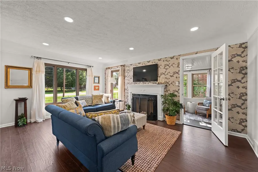 6430 Olde York Road, Parma Heights, OH 44130 - #3