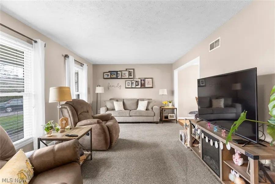 545 Meadowland Court, Hubbard, OH 44425 - #3