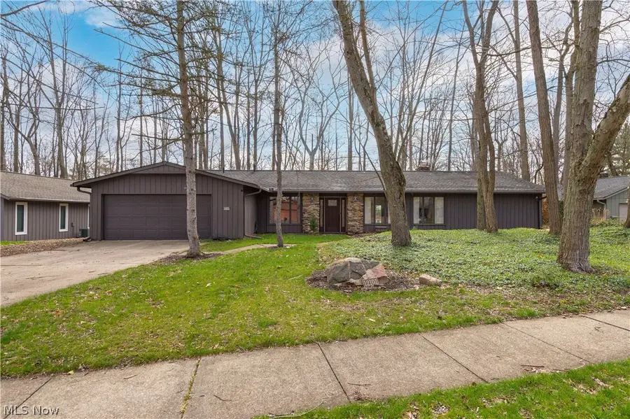 12101 The Bluffs, Strongsville, OH 44136 - #3