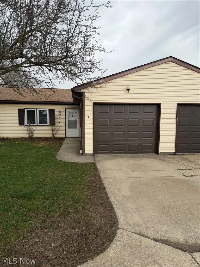 122 Royal Crest Dr, Seville, OH 44273 - #1