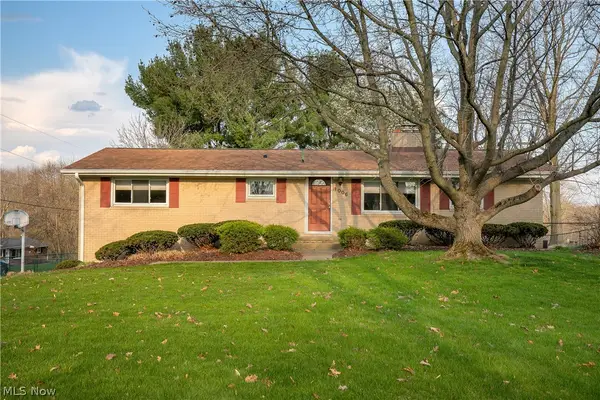 1006 Marquardt Nw Avenue, North Canton, OH 44720