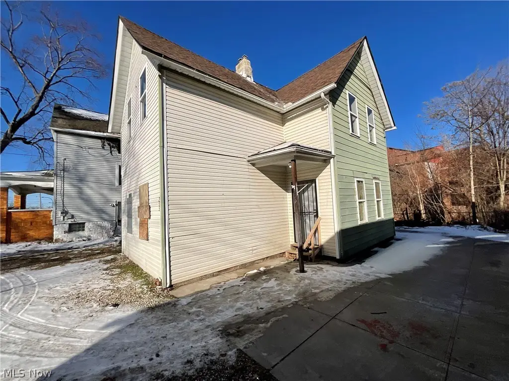 255 Cross Street, Akron, OH 44311 - #1