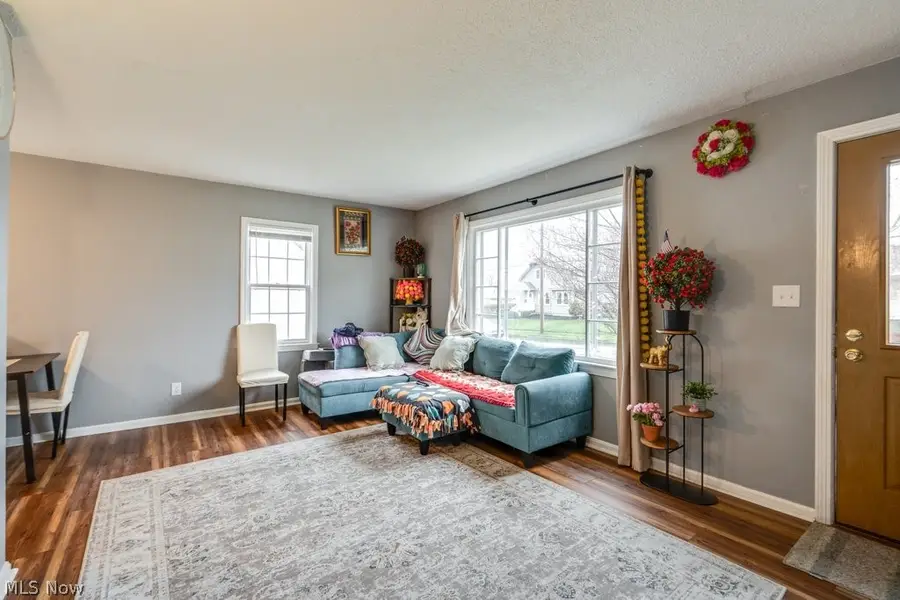 2666 10th Street, Cuyahoga Falls, OH 44221 - #3