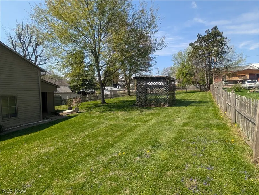 114 W Sheridan Avenue, Somerset, OH 43783 - #3