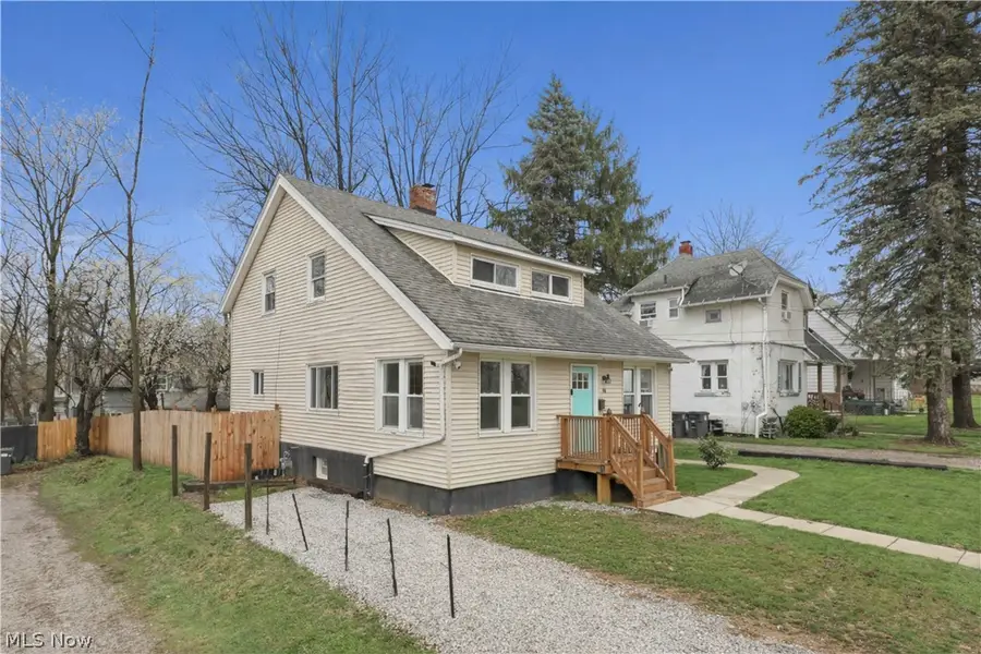 318 Pioneer Street, Akron, OH 44305 - #2