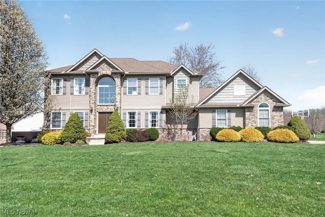 1215 Springbury Drive, Uniontown, OH 44685 - #1
