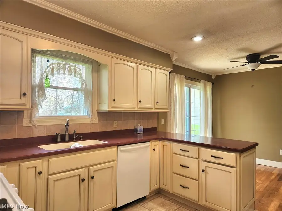 7068 Woodell Avenue, Canton, OH 44721 - #3