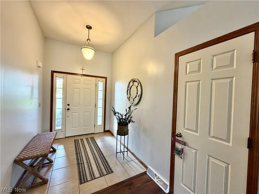 22 Walker Circle, Girard, OH 44420 - #2