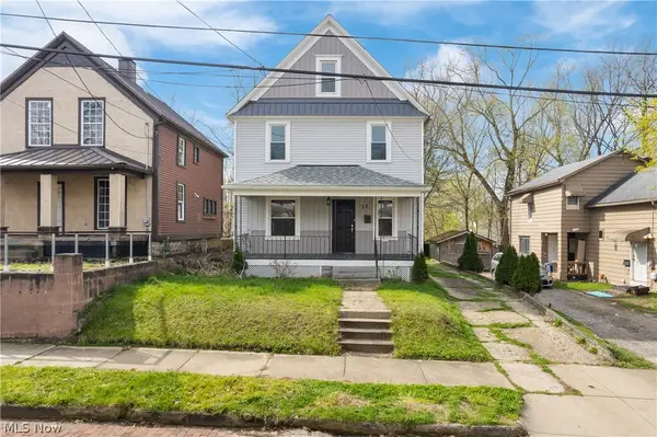 32 Penfield Avenue, Akron, OH 44310