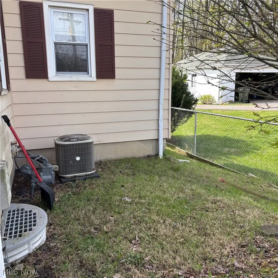 224 S Leavitt Road, Amherst, OH 44001 - #3