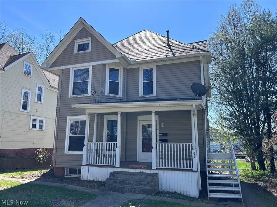 228-230 Oakwood Avenue, Marietta, OH 45750 - #2
