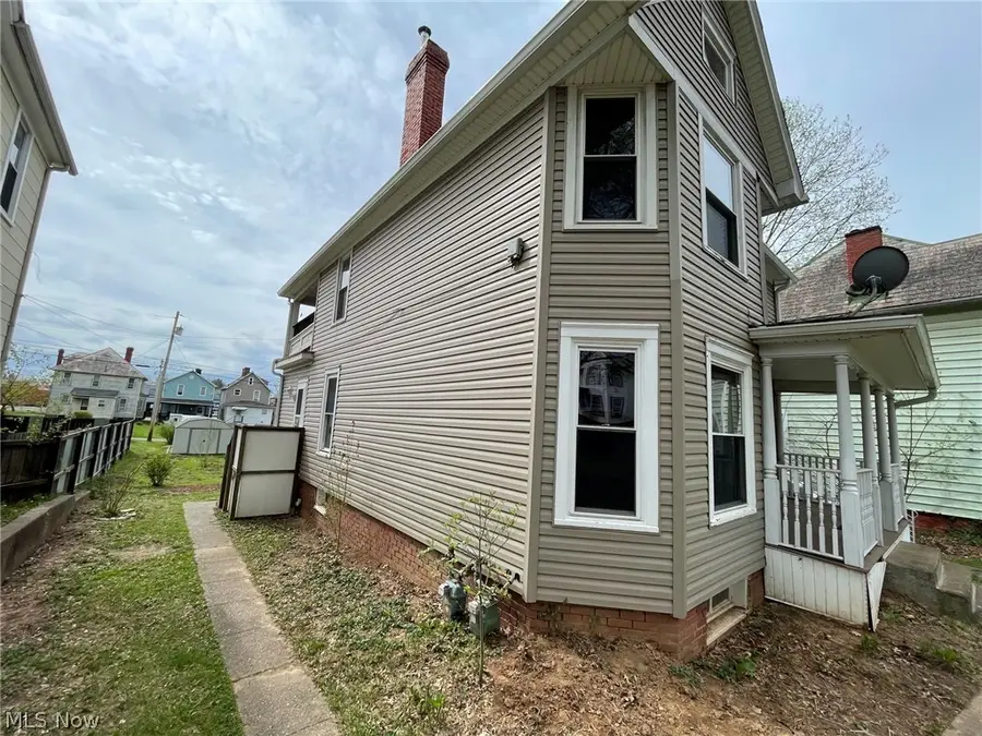 228-230 Oakwood Avenue, Marietta, OH 45750 - #3