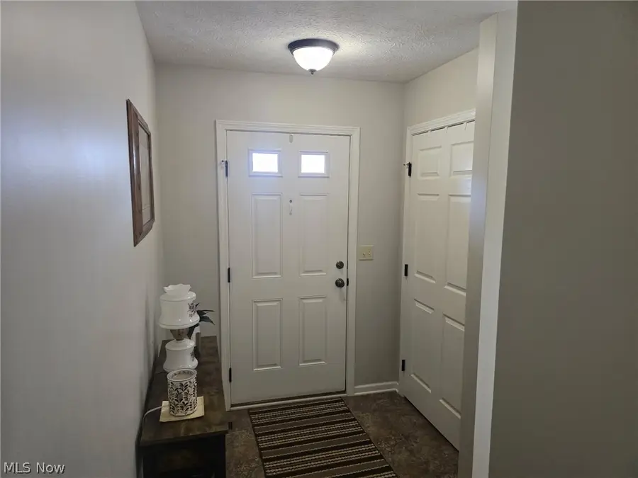 313 Breckenridge Oval, Elyria, OH 44035 - #3