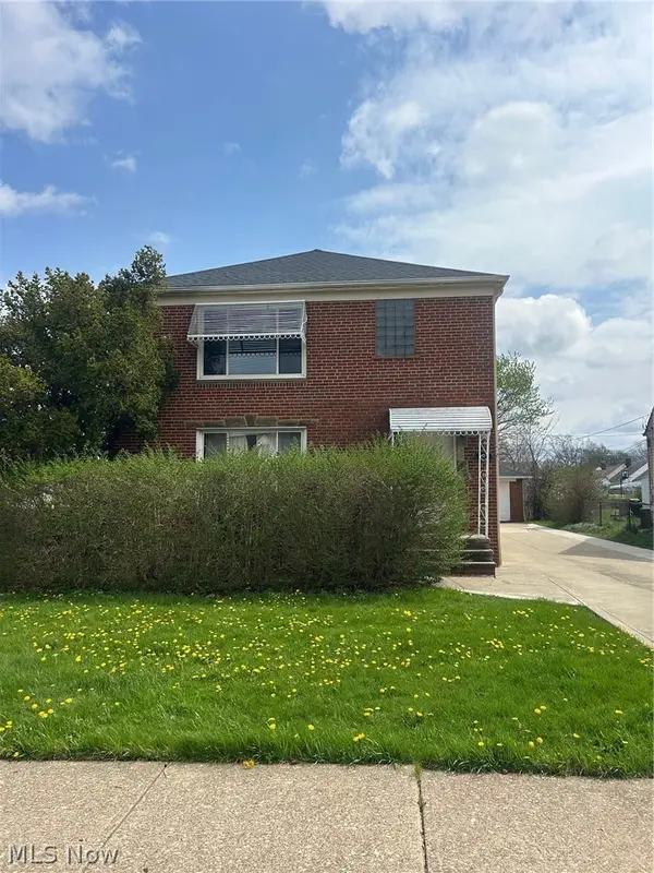 6125 W 54th Street, Parma, OH 44129