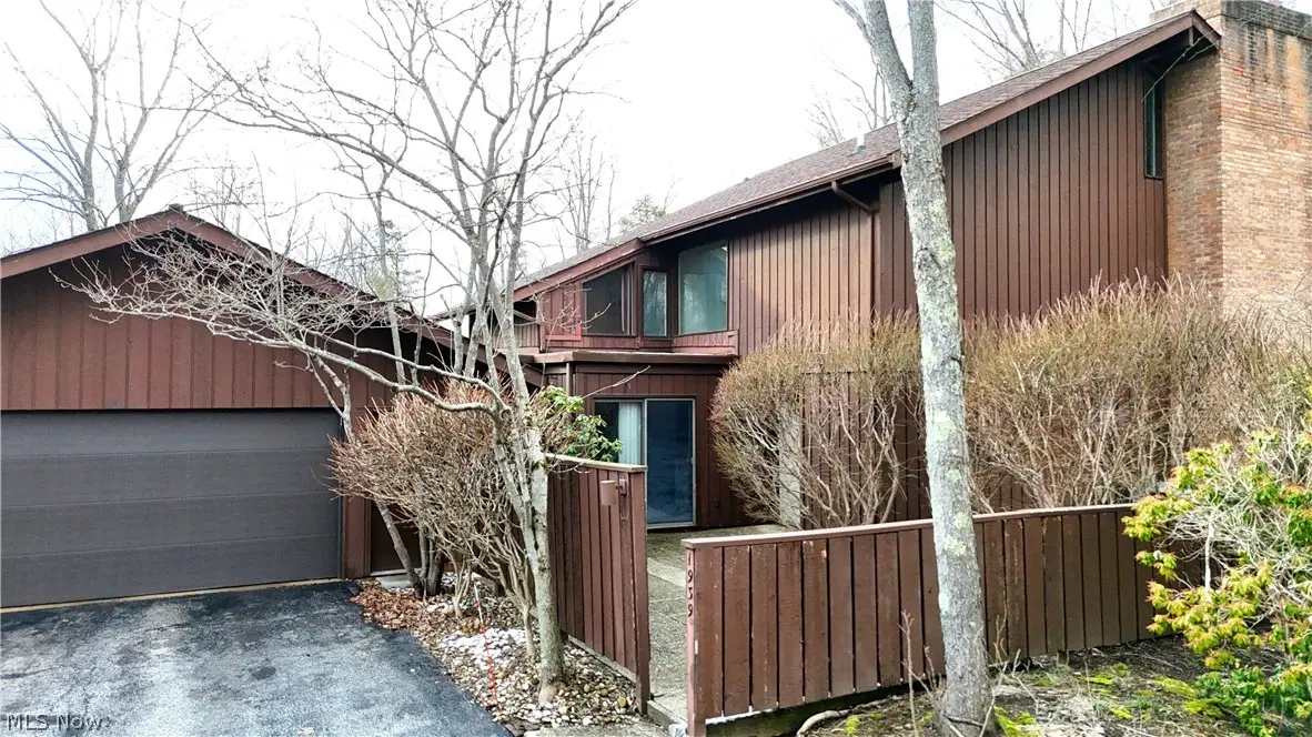 1939 Pine Drive, Kent, OH 44240 - #1