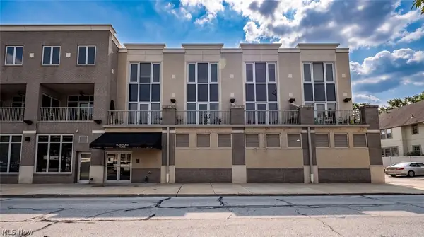 1411 Rosewood Avenue #R-208, Lakewood, OH 44107