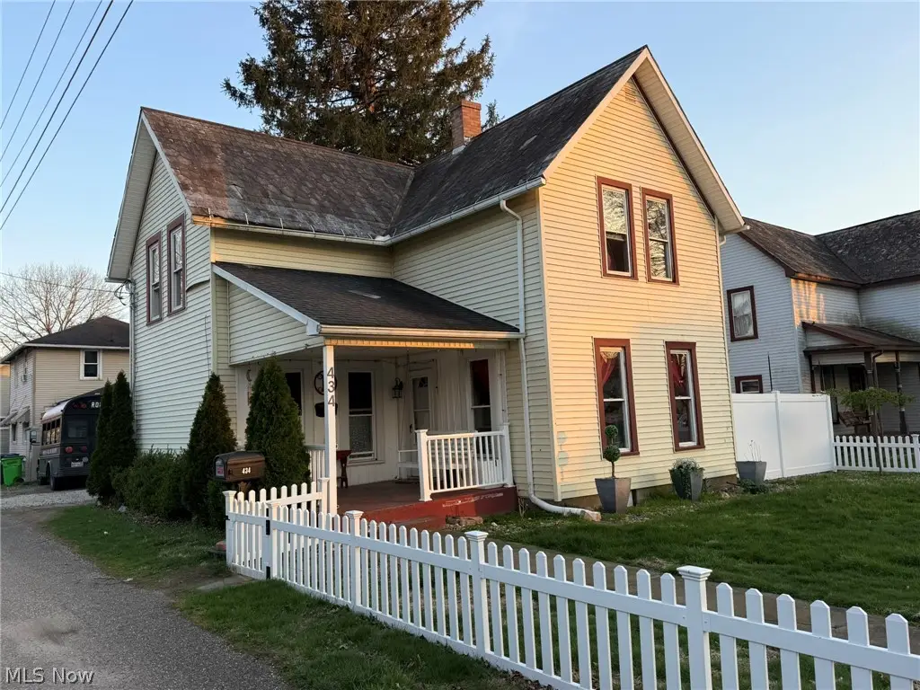 434 E 4th Street, Dover, OH 44622 - #1