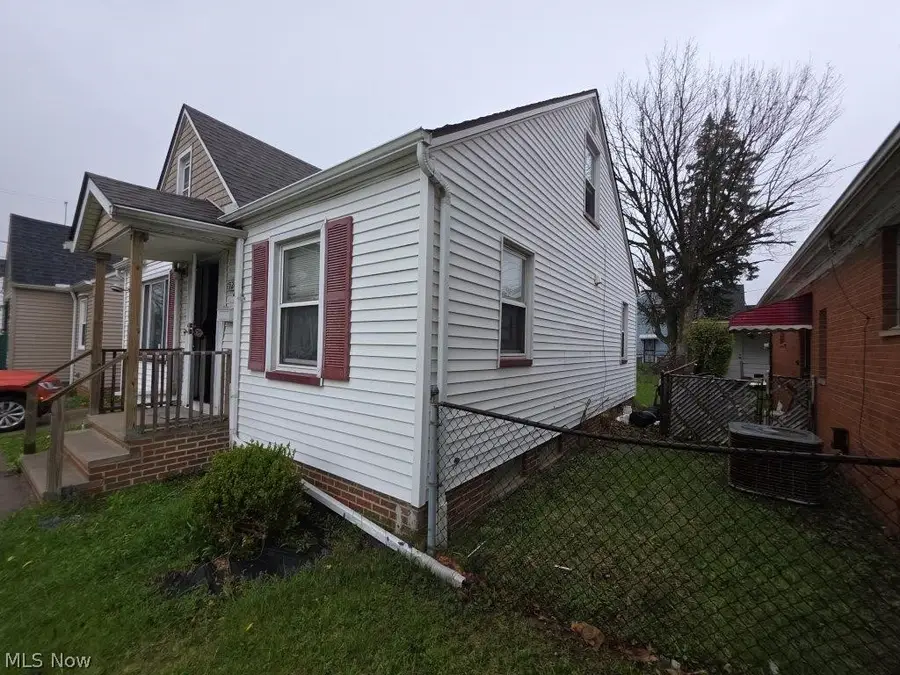 15205 Harvard Avenue, Cleveland, OH 44128 - #3