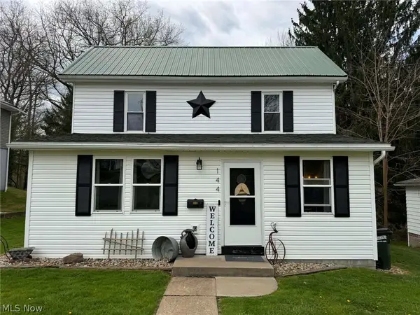 144 2nd Se Street, Carrollton, OH 44615