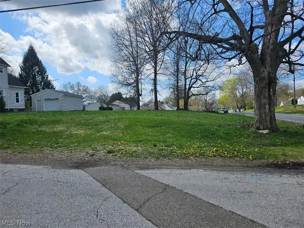 974 Gardner Boulevard, Barberton, OH 44203