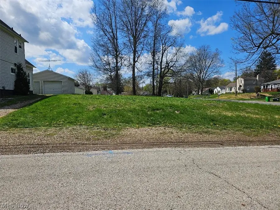 974 Gardner Boulevard, Barberton, OH 44203 - #2