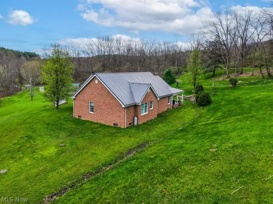 3139 Camille Sw Road, Sherrodsville, OH 44675 - #3