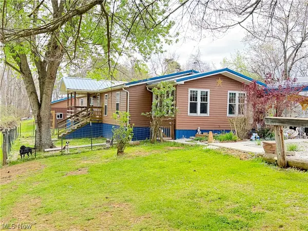 441 Tower Road, Elizabeth, WV 26143