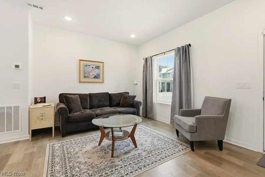 677 Crossings Lane, Akron, OH 44320 - #3