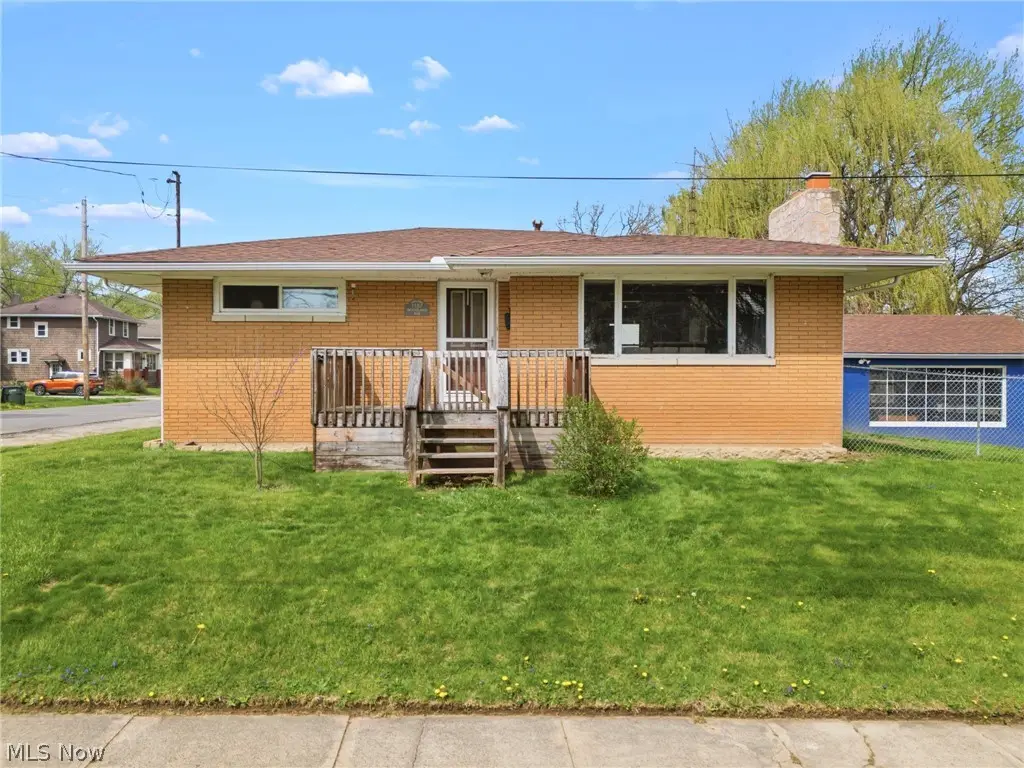 1157 Woodland Avenue, Alliance, OH 44601 - #1