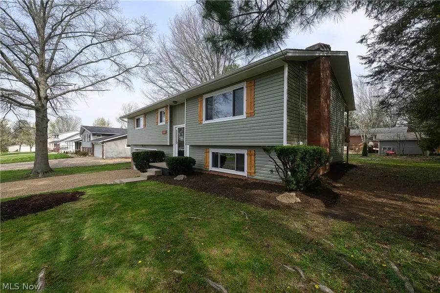 1708 Bruce Street, Canal Fulton, OH 44614 - #3