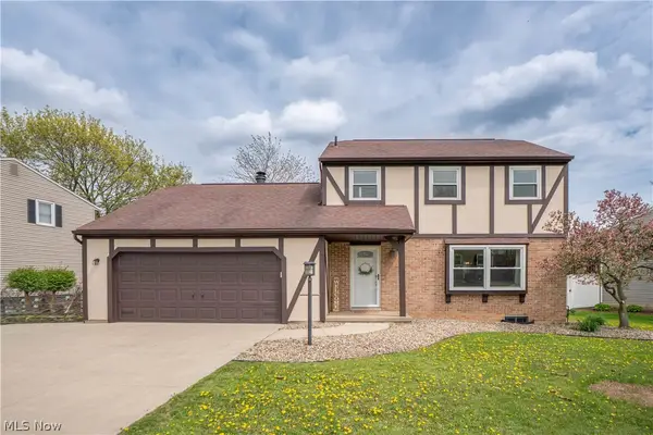 8028 Woodrush Nw Drive, North Canton, OH 44720
