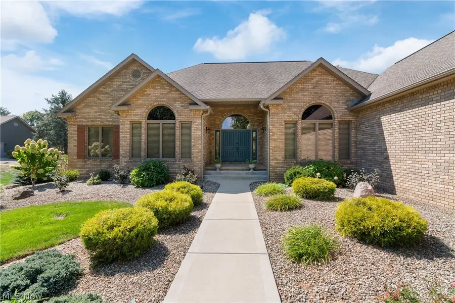 3896 Edison Ne Street, Hartville, OH 44632 - #2