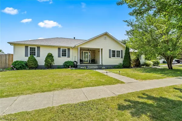 325 Fieldstone Court, Wellington, OH 44090