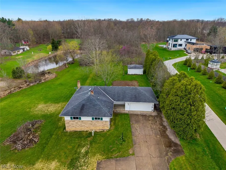 19156 Howe Road, Strongsville, OH 44136 - #2