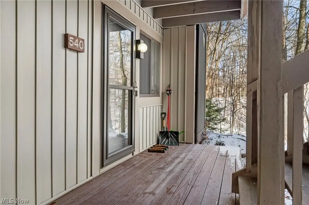 540 Meredith Lane, Cuyahoga Falls, OH 44223 - #1