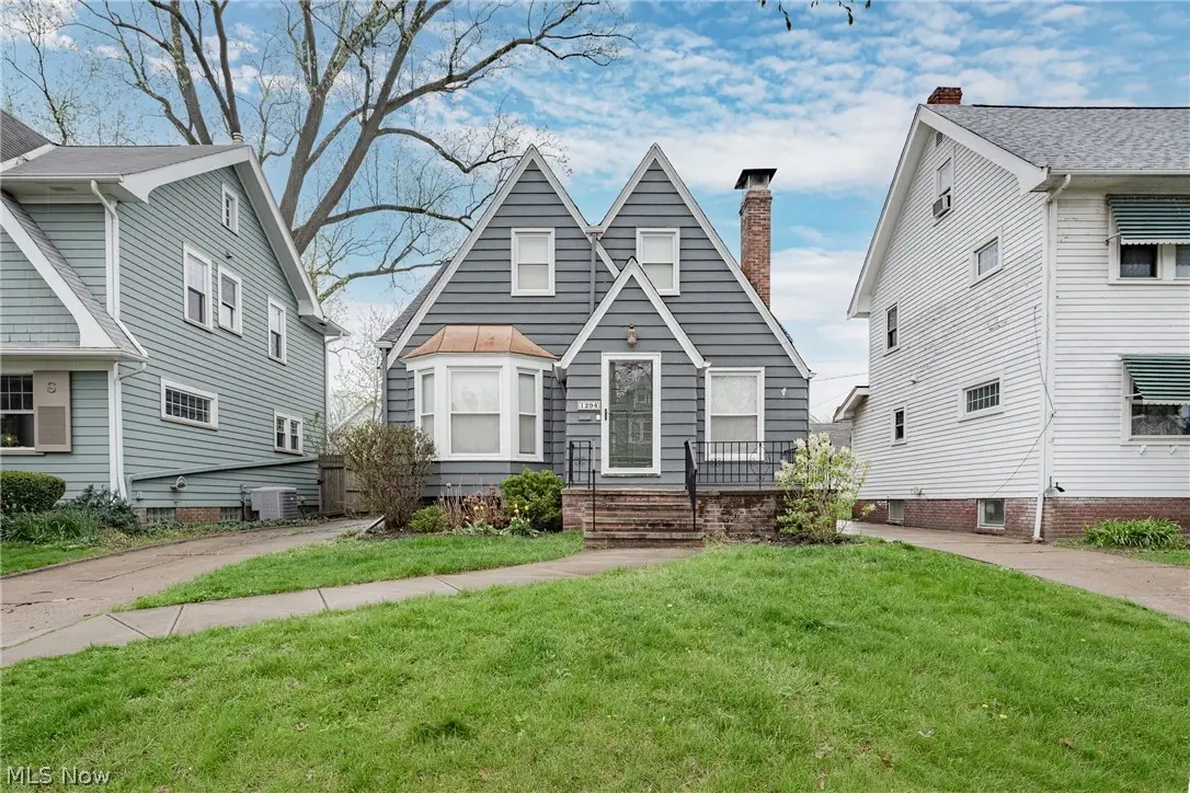 1294 Giel Avenue, Lakewood, OH 44107 - #1