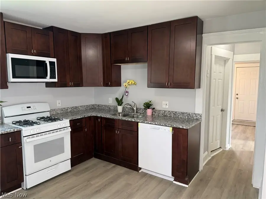 3143 W 104th Street, Cleveland, OH 44111 - #2