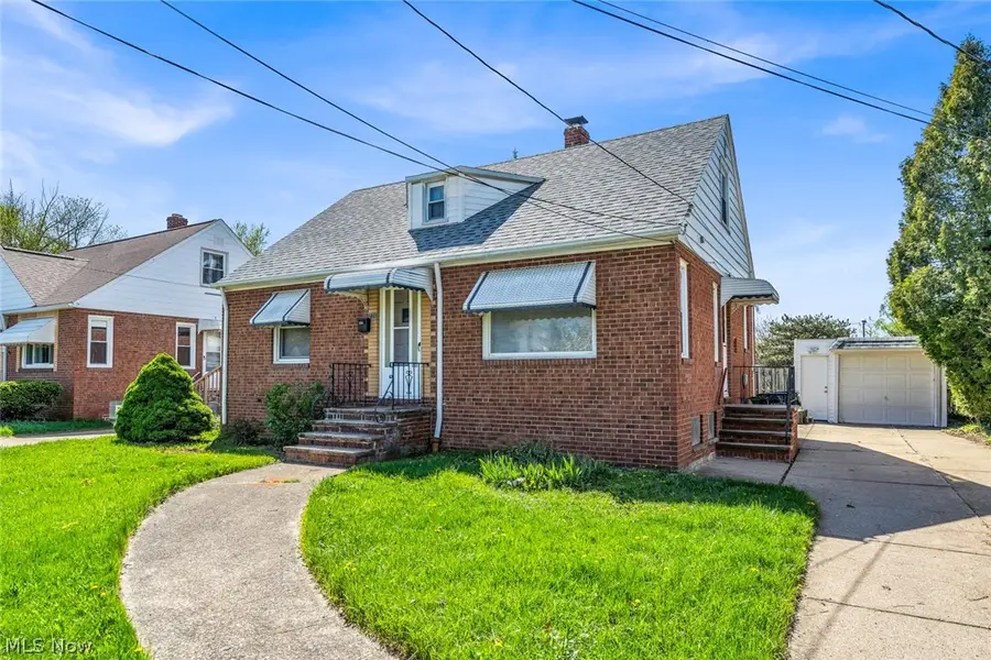 226 E 242nd Street, Euclid, OH 44123 - #2