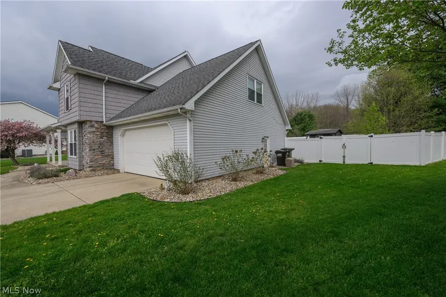 685 Willow Dale Nw Street, Bolivar, OH 44612 - #3