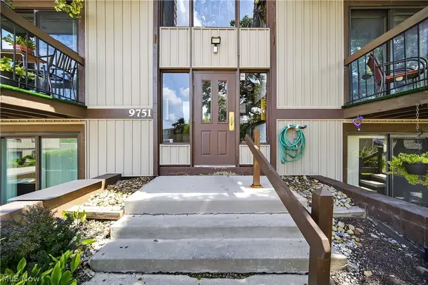 9751 Sunrise Boulevard #M10, North Royalton, OH 44133