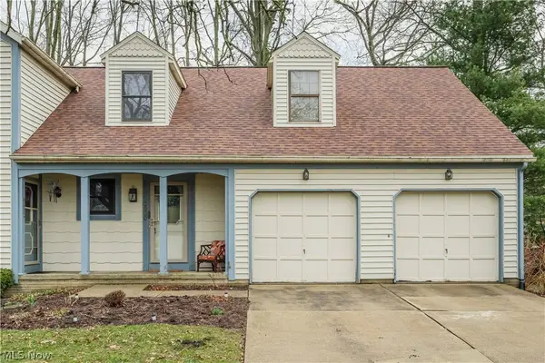 8000 Norriton Nw Circle, North Canton, OH 44720