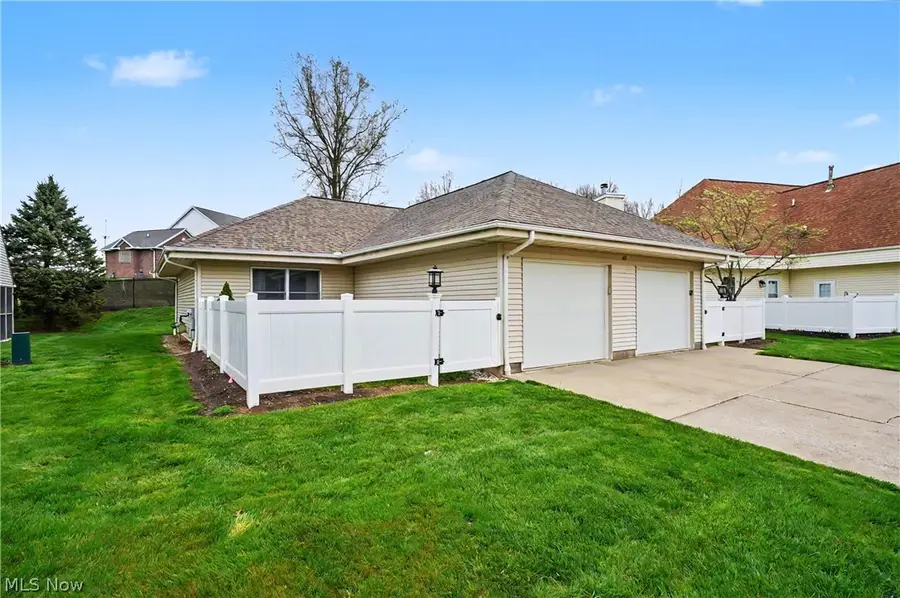 145 Michael Lane, Cuyahoga Falls, OH 44223 - #2