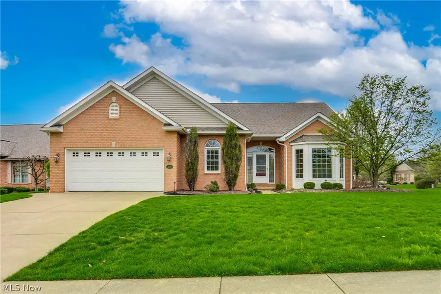 2222 Burberry Nw Street, North Canton, OH 44720 - #2