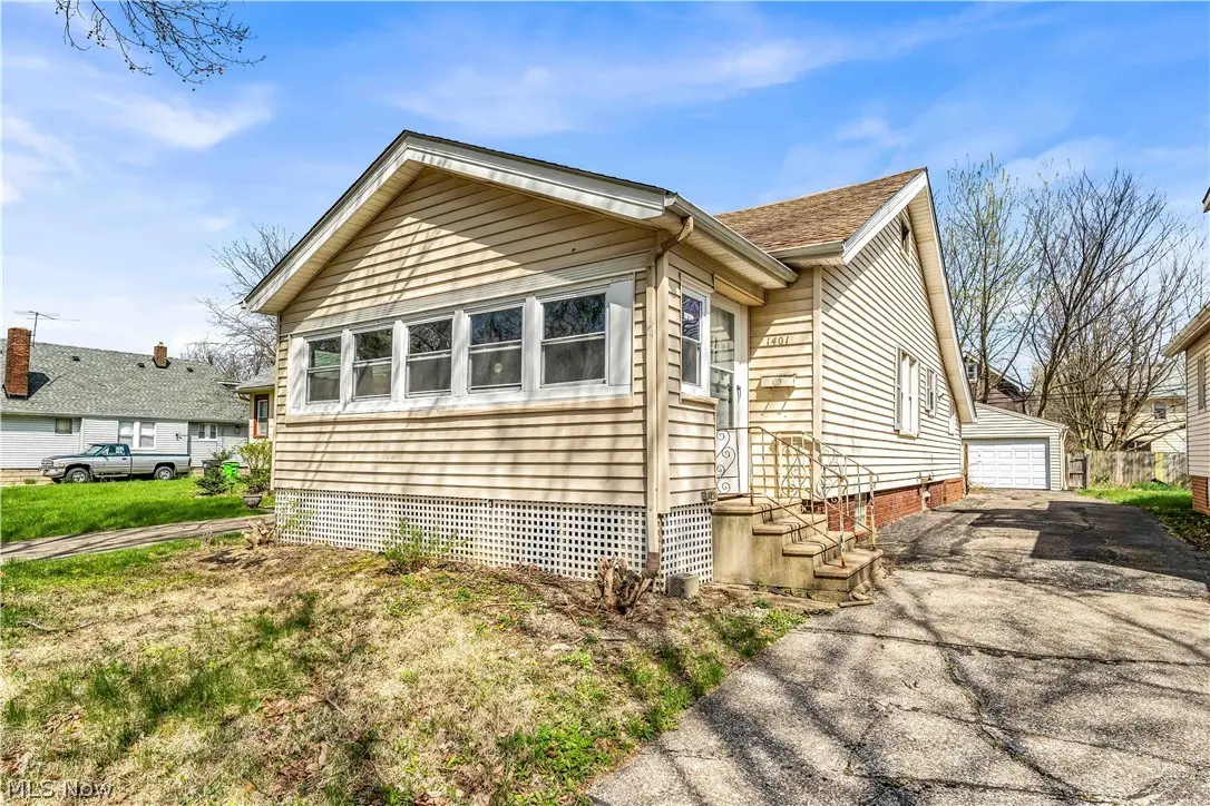 1401 E 219th Street, Euclid, OH 44117 - #1