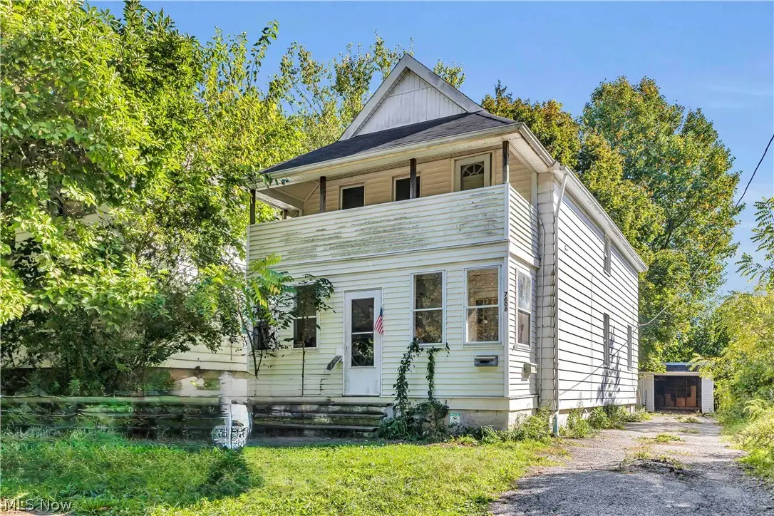 7606 Vineyard Avenue, Garfield Heights, OH 44105 - #1